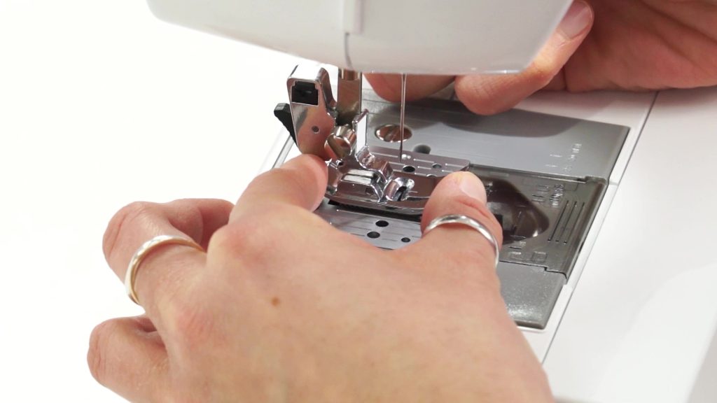 kurs-szycia-obsługa-maszyny